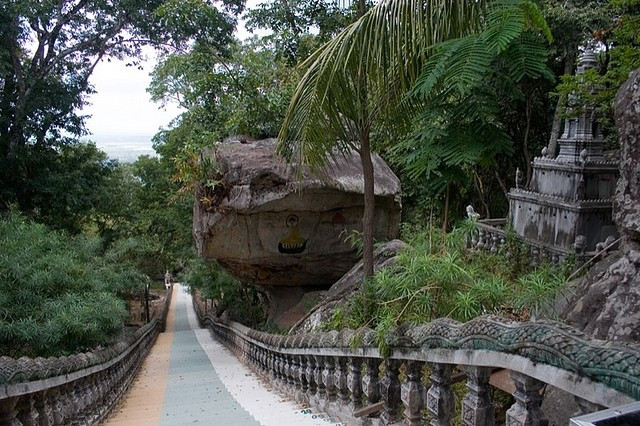 attraction-What to See In Kampong Thom Wat Phnom Santuk.jpg